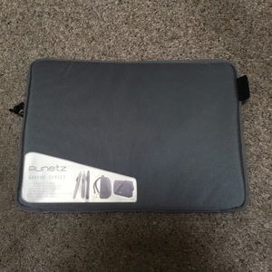 Runetz Grey Laptop Sleeve